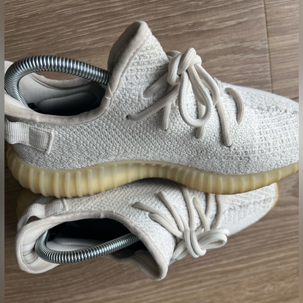 Adidas Yezzy Boost 350 V2 Low Cream White / Triple White Size 7.5 - Picture 5 of 8